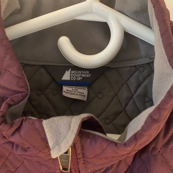 Mount Equipment Coop Vest - Picture 2 of 5